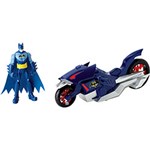 Ficha técnica e caractérísticas do produto Boneco Batman com Veículo Batmoto Mattel