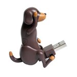Ficha técnica e caractérísticas do produto Cachorro com Conexão USB para Notebooks - CABLES UNLIMITED USB-DOG Labrador