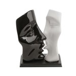 Ficha técnica e caractérísticas do produto Estatueta de Cerâmica Casal 29.5cm Preto e Branco Prestige