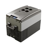 Ficha técnica e caractérísticas do produto Geladeira Portátil 31 Litros Digital - Quadrivolt Resfriar