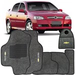 Ficha técnica e caractérísticas do produto Jogo Tapete Automotivo Carpete + Lixeira Gm Astra 1999 à 2012 Soft Logo Bordado Grafite 6 Peças - S/M