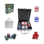 Ficha técnica e caractérísticas do produto Kit Jogo De Poker 100 Fichas + 2 Baralhos + 5 Dados + Maleta