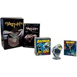 Ficha técnica e caractérísticas do produto Kit Livros - Batman Death Of The Family + Batman Bat Signal Mini Kit ( 2 Volumes)