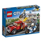 Ficha técnica e caractérísticas do produto Lego 60137 City Caminhão Reboque em Dificuldades -144 Peças