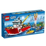 Ficha técnica e caractérísticas do produto LEGO City Barco de Combate ao Fogo - 412 Peças