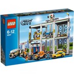 Ficha técnica e caractérísticas do produto LEGO City - Estacionamento da Cidade - 4207