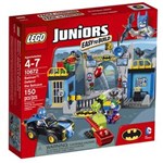 Ficha técnica e caractérísticas do produto LEGO Juniors Ataque da Batcaverna 150 Peças com 3 Bonecos Personagens Batman