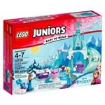 10736 - LEGO Juniors - o Pátio de Recreio Gelado de Anna e Elsa