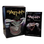Livro - Batman: Death Of The Family (Book + Joker Mask Set)