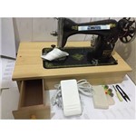 Ficha técnica e caractérísticas do produto Máquina de Costura Semi-industrial Pretinha com Gaveta