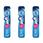 Ficha técnica e caractérísticas do produto Oral B Pro Saúde 7 Benefícios 40 Escova Dental (Kit C/03)