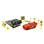 Ficha técnica e caractérísticas do produto Relampago Mcqueen Kit com Pista e Acessorios Carros 3 Toyng/31514