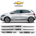 Ficha técnica e caractérísticas do produto Soleira Aço Escovado Resinada Super Protetora Prata Chevrolet Onix - 4 Peças