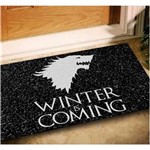 Ficha técnica e caractérísticas do produto Tapete Geek Game Of Thrones Winteris Coming 60x40 - Preto