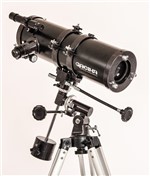 Ficha técnica e caractérísticas do produto Telescópio Newtoniano Equatorial 1000x114mm Greika com Tripé e Acessórios